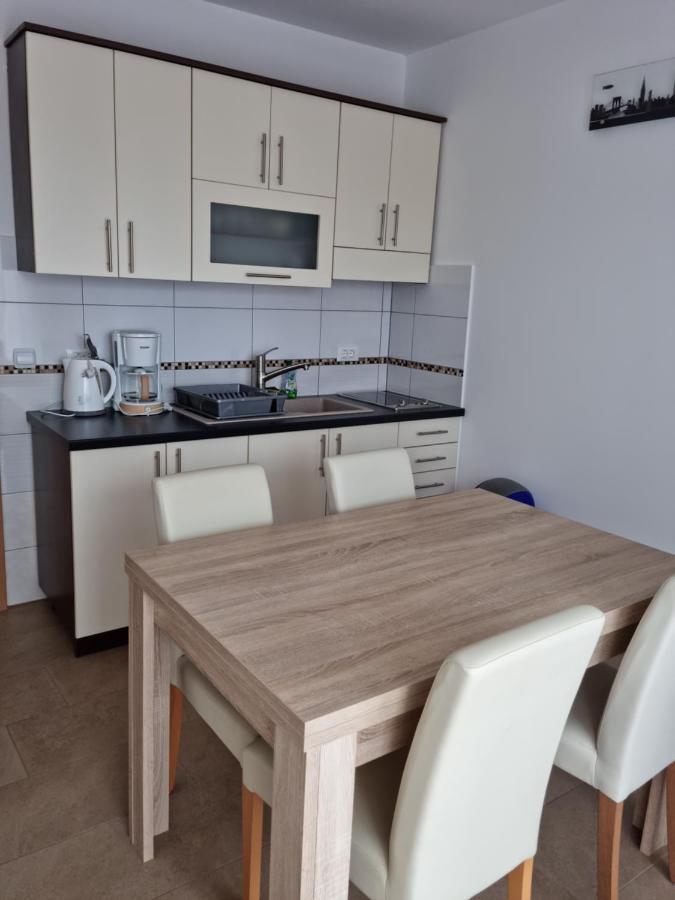 Appartments D&D Peroj Ngoại thất bức ảnh