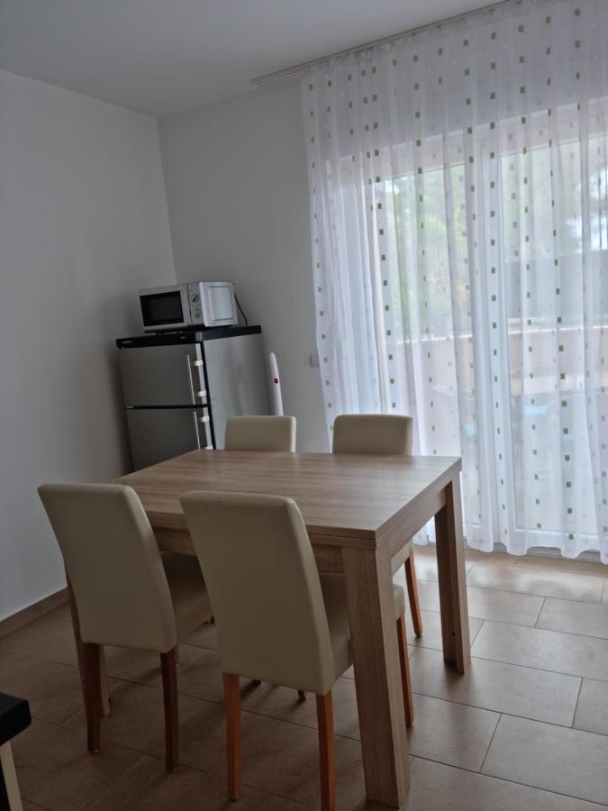 Appartments D&D Peroj Ngoại thất bức ảnh