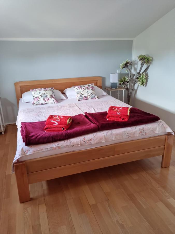 Appartments D&D Peroj Ngoại thất bức ảnh
