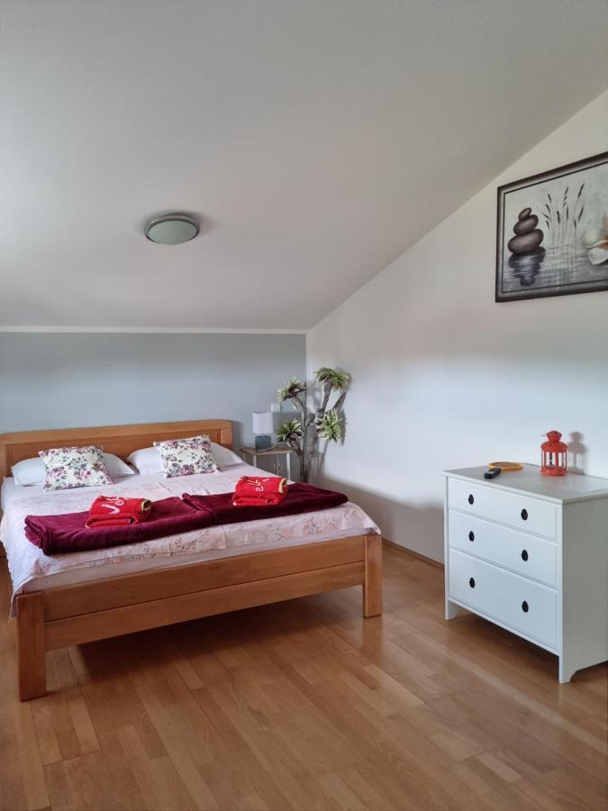 Appartments D&D Peroj Ngoại thất bức ảnh