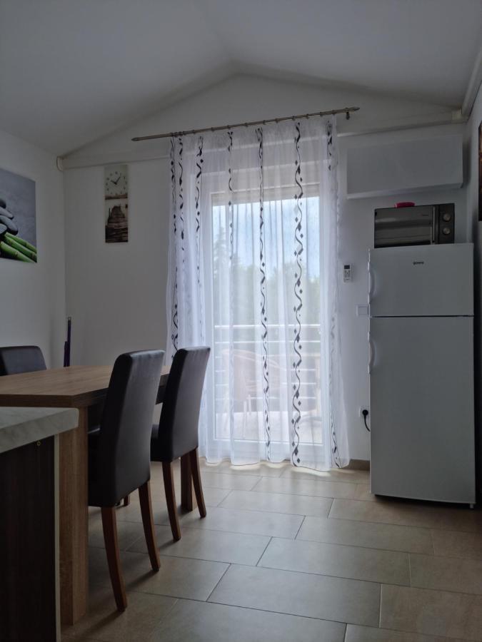 Appartments D&D Peroj Ngoại thất bức ảnh