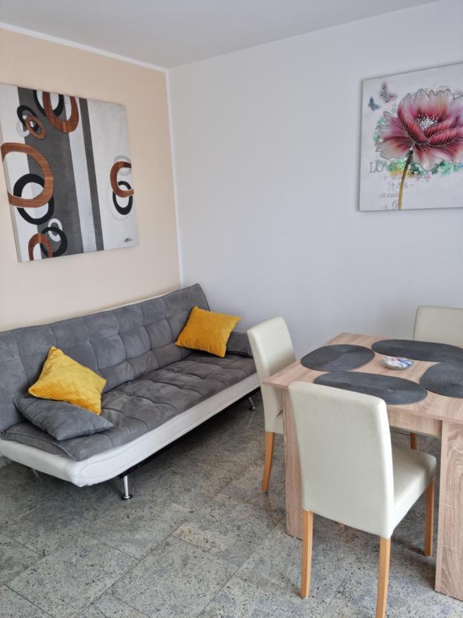Appartments D&D Peroj Ngoại thất bức ảnh