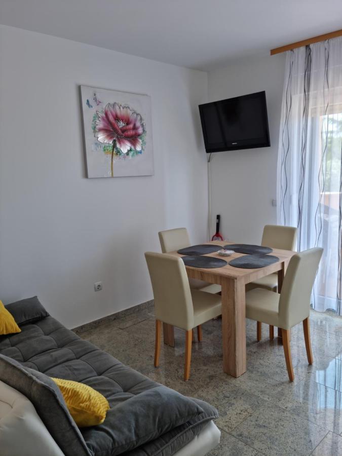 Appartments D&D Peroj Ngoại thất bức ảnh