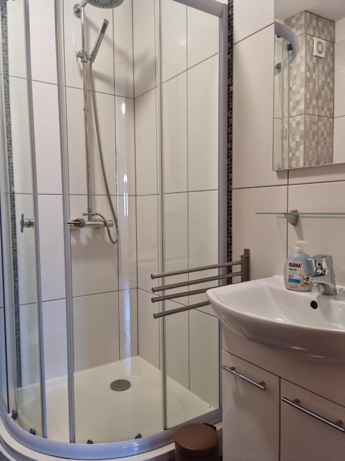 Appartments D&D Peroj Ngoại thất bức ảnh