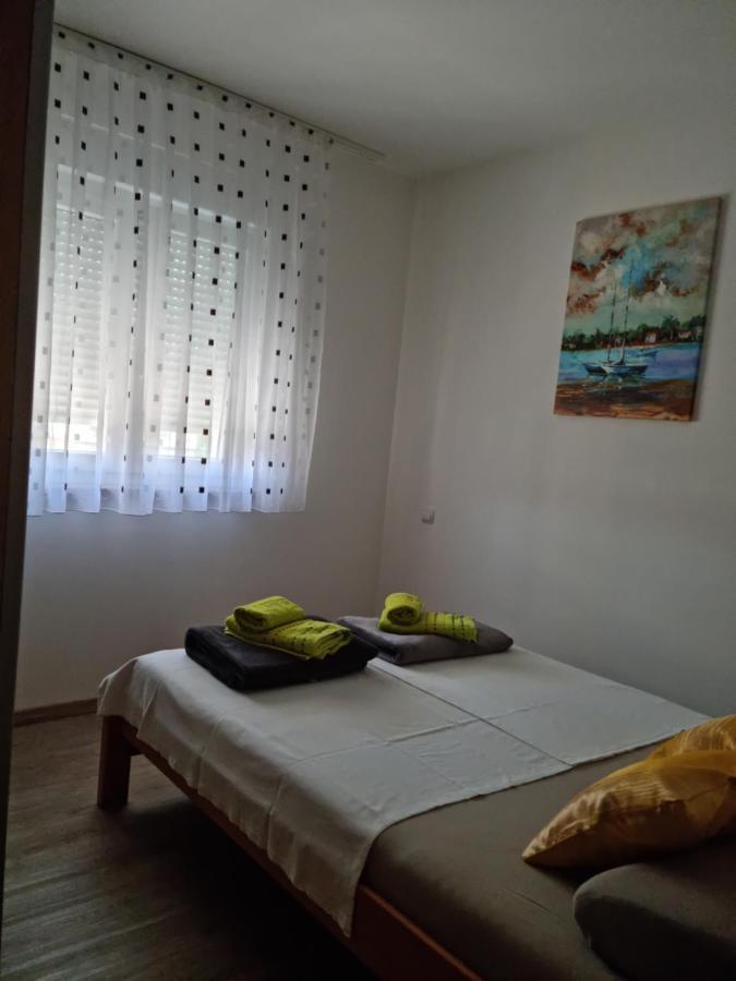 Appartments D&D Peroj Ngoại thất bức ảnh