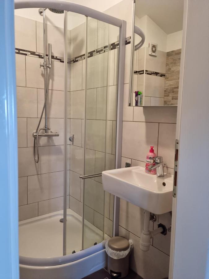 Appartments D&D Peroj Ngoại thất bức ảnh